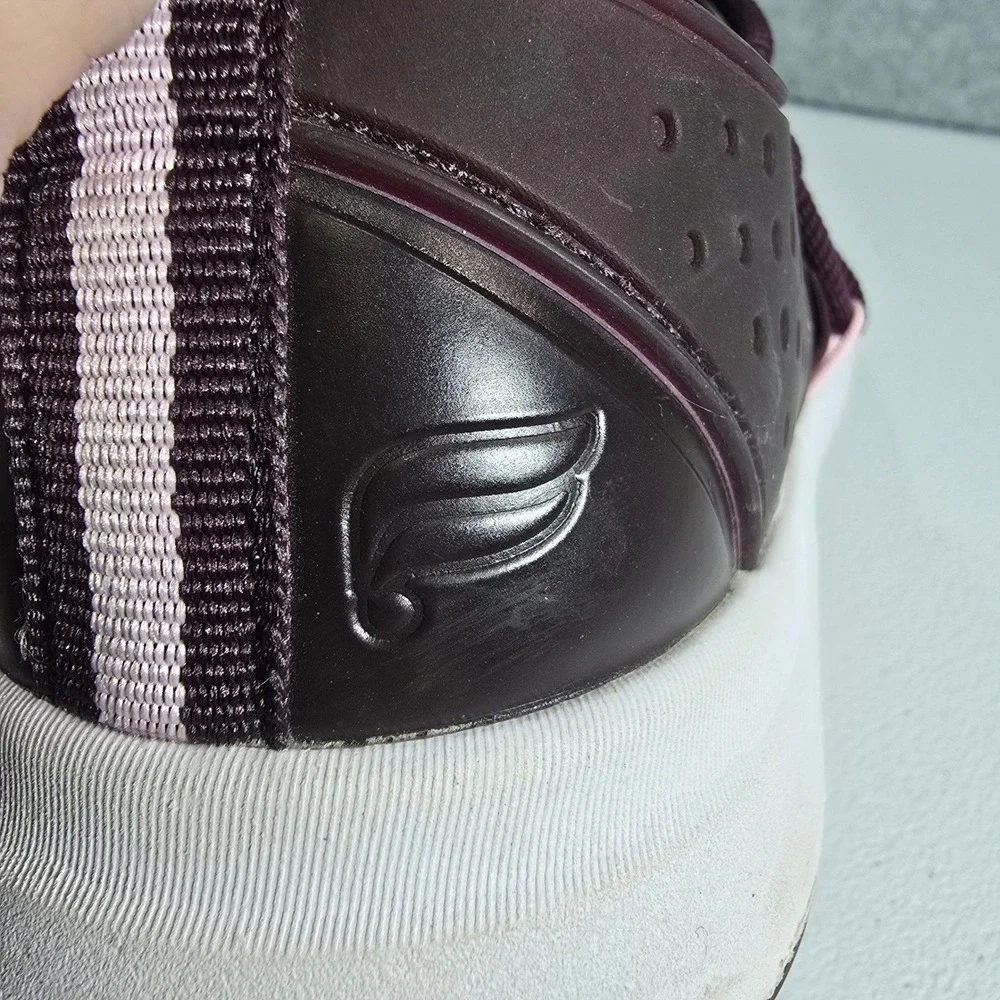 Fabletics Pismo Performance Sneaker Womens 9 Burgundy Training Shoes Mesh Low